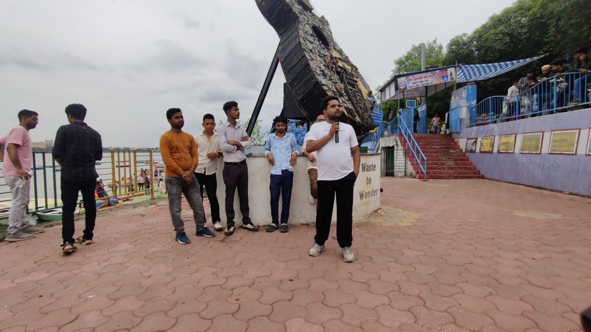 Public speaking practice at a public park